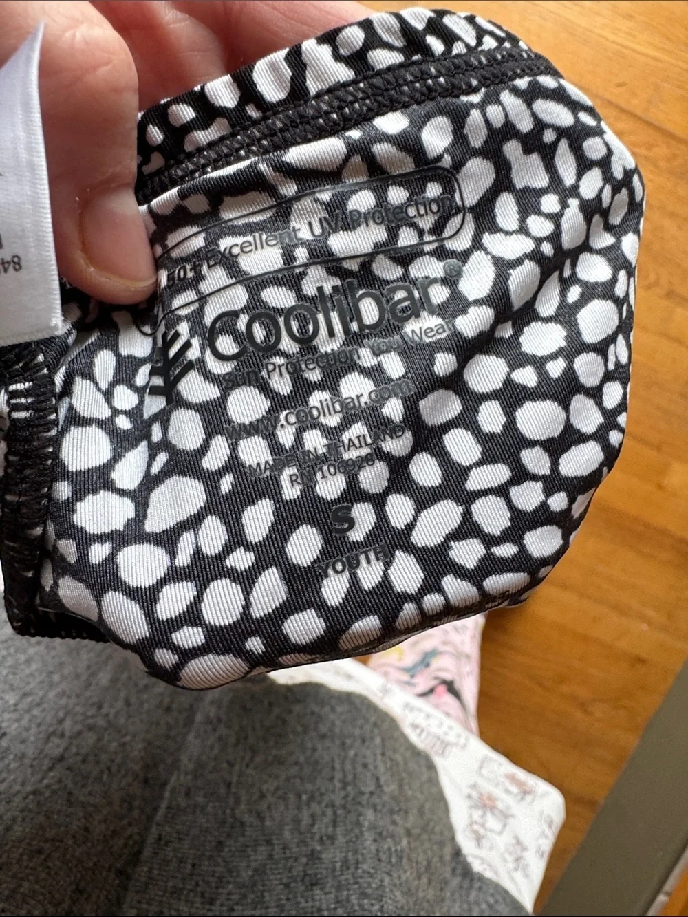 Coolibar Black and White Pebble Print Girls Skort size Small